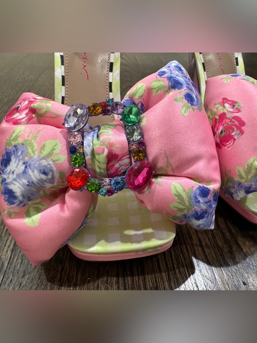 Betsey Johnson Pollie Pink Bow Heel Sandals (7.5) - Picture 4 of 9